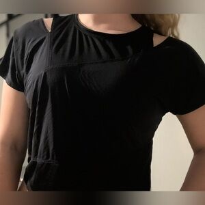 Lululemon athletica black short sleeve cropped athletic shirt